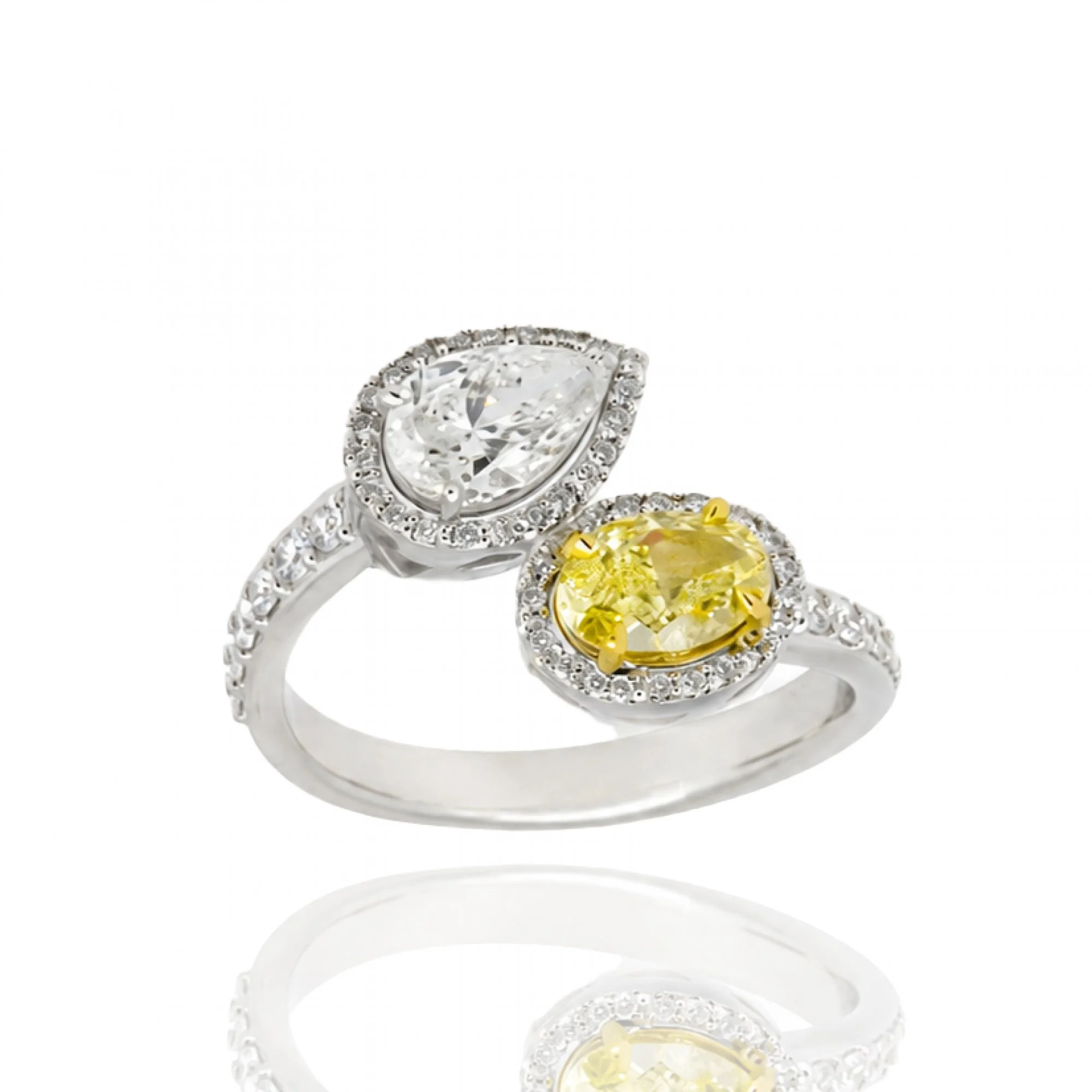 Fancy Ring 0,74 - 0,70 ct